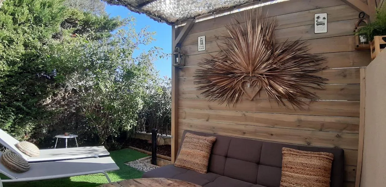 Suite & Spa Just Dream 28 Six-Fours-les-Plages 0*,  France