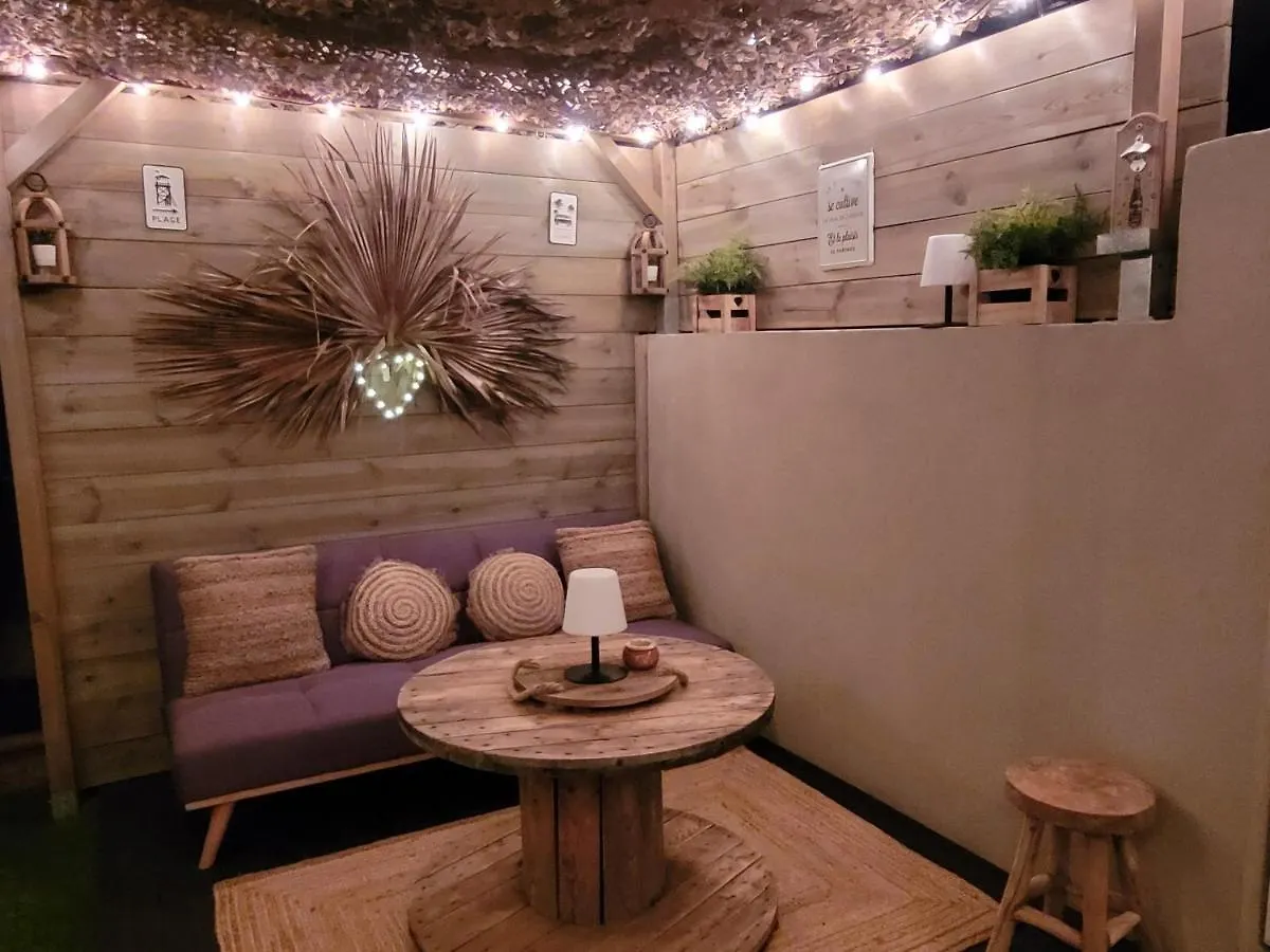 Suite & Spa Just Dream 28 Six-Fours-les-Plages 0*,  France